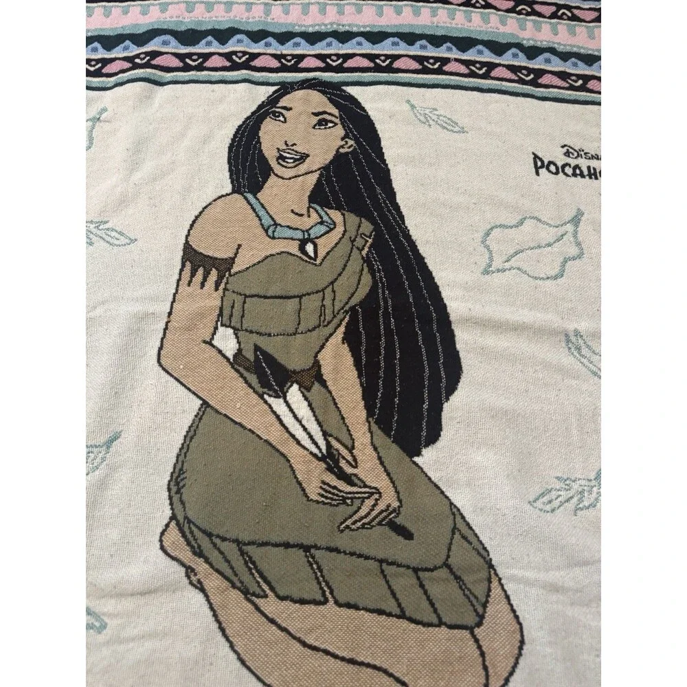 Rare!  Vintage 1990s Beacon Disney Pocahontas Tapestry fringe Throw Blanket